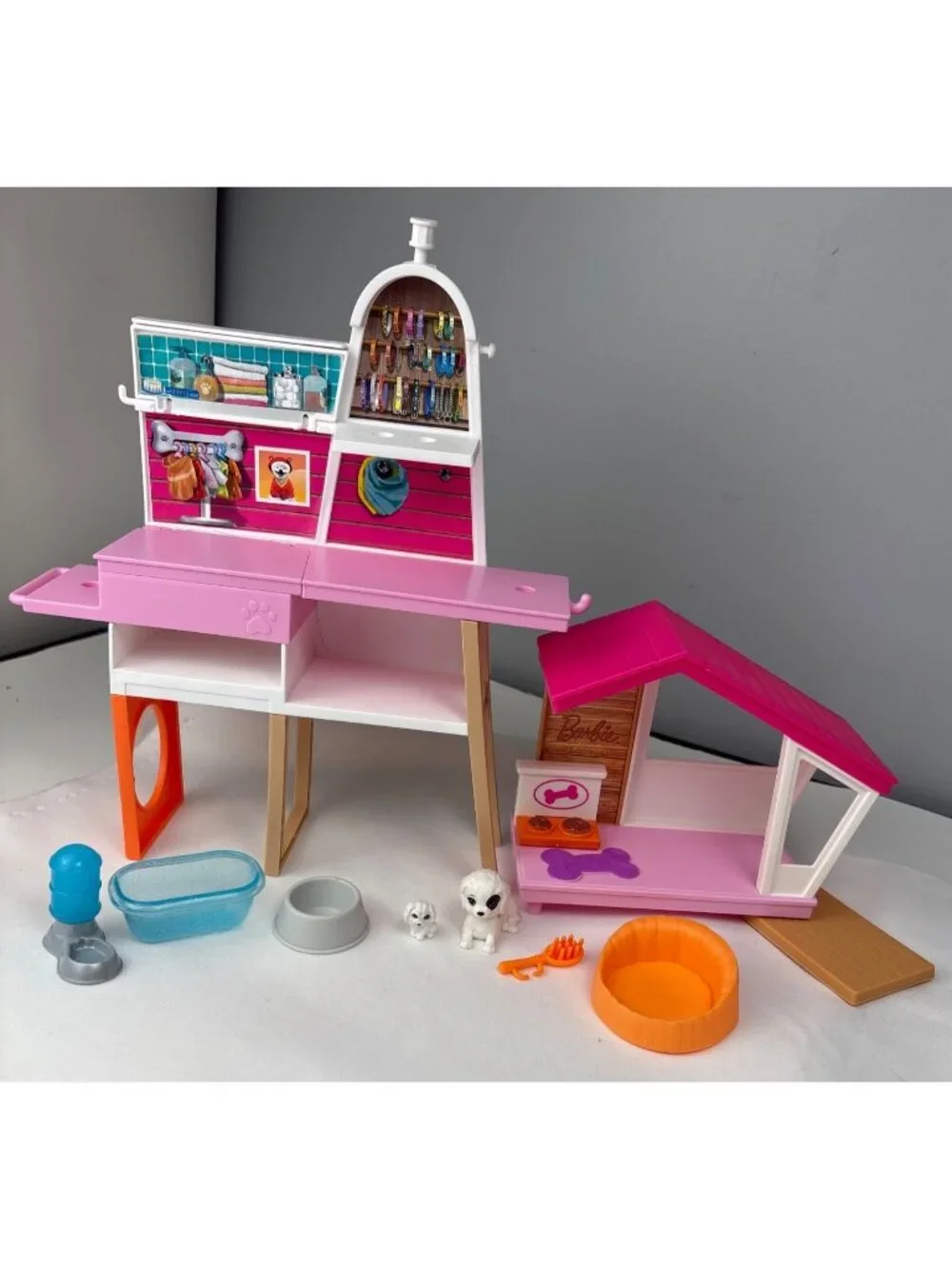 Barbie Pet Boutique Doghouse Playset Toy Grooming Station w/ Accessories Dogs